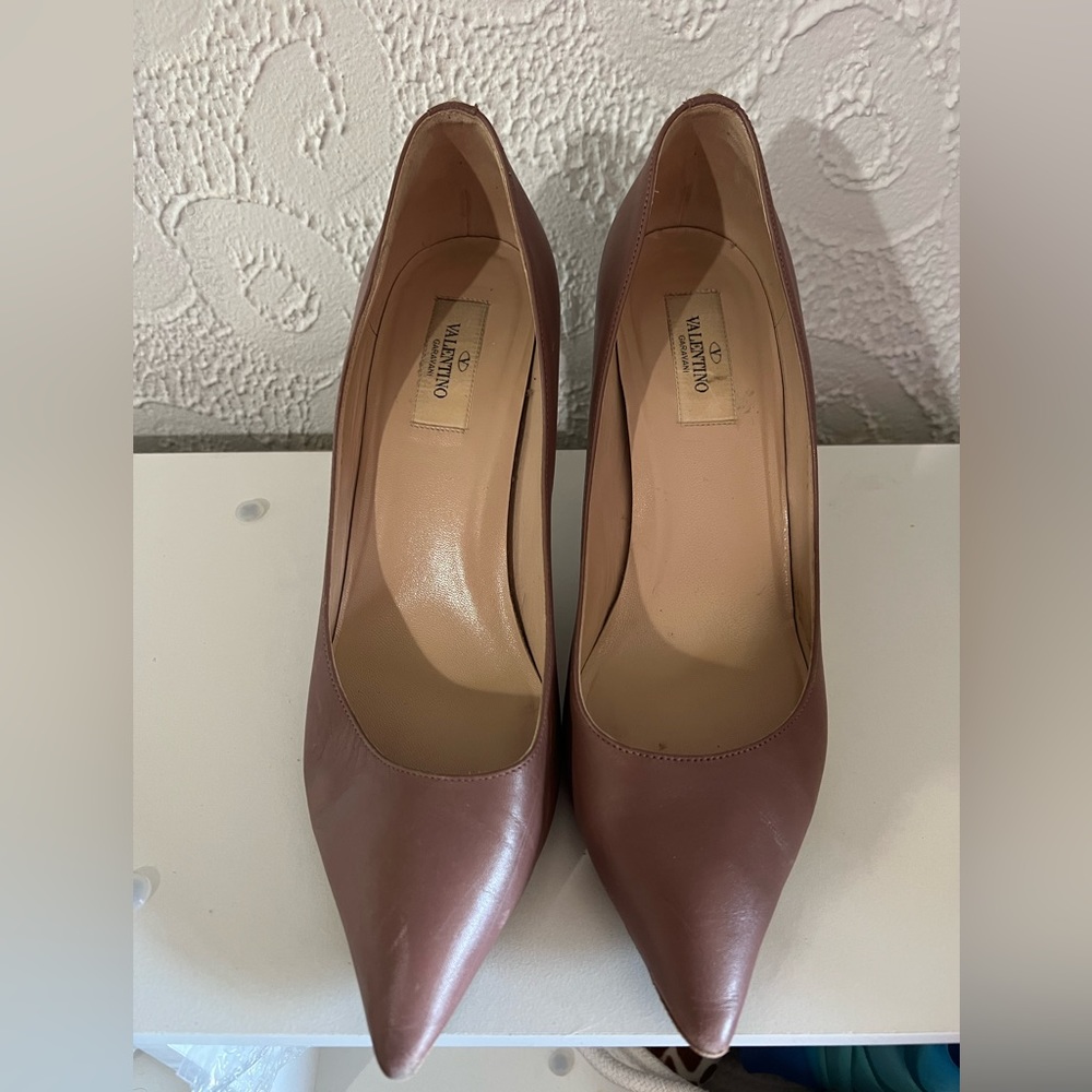 VALENTINO GARAVANI leather pumps